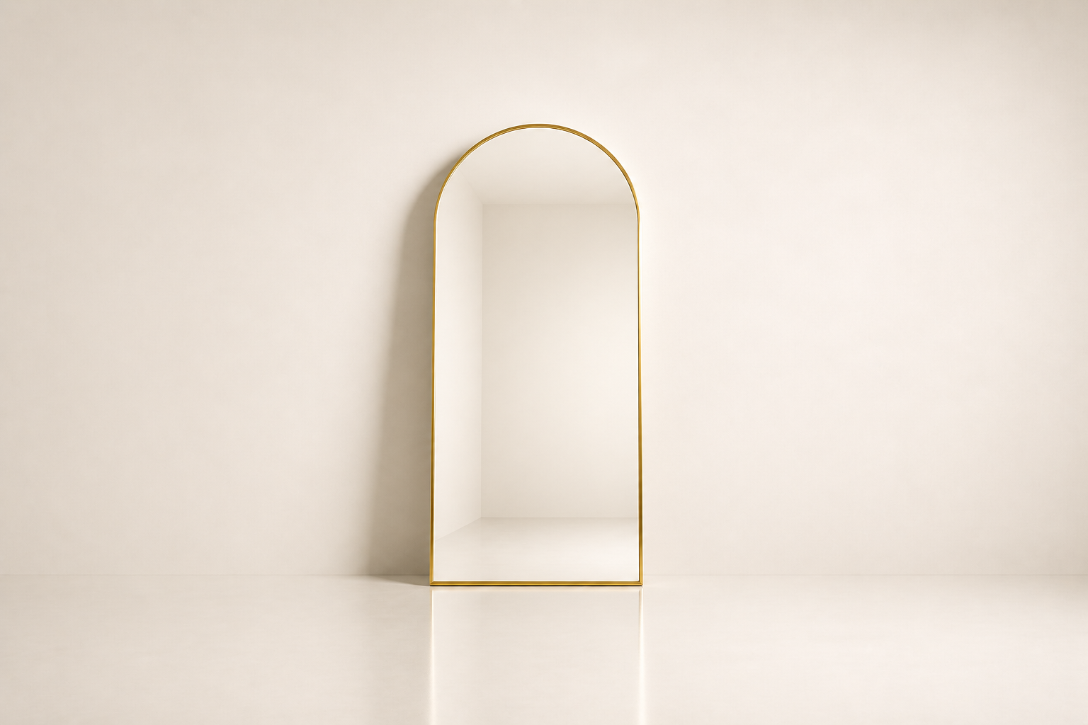 the ELMÉ mirror in gold powder-coated steel (SUNRAY)