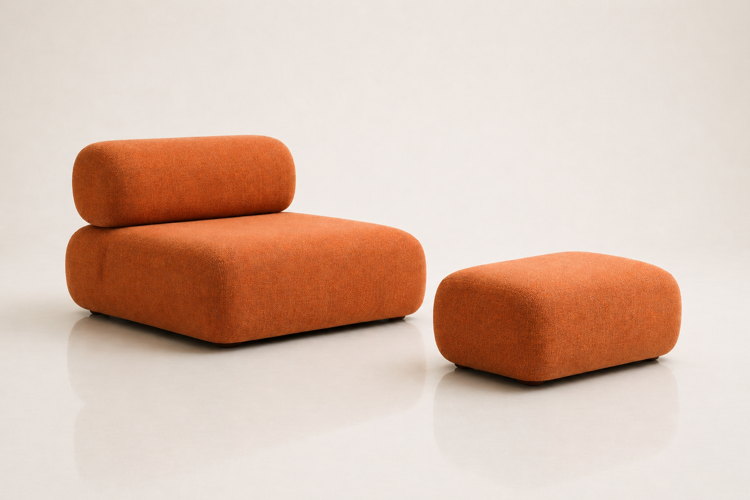 the SU-MARI unwind chair in tan brown (AMBER HUSK)